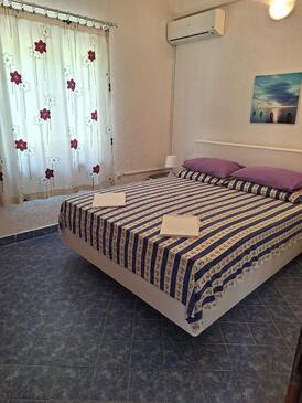 Апартаменты с парковкой Писак - Pisak, Омиш - Omiš - 4281