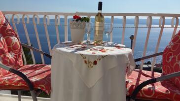 Apartments with parking space Pisak, Omiš - 4281