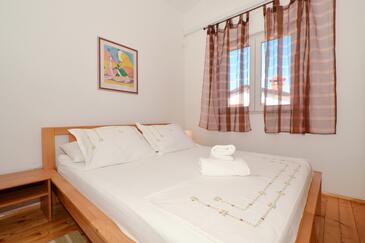 Seaside apartments with a swimming pool Seget Vranjica, Trogir - 4284