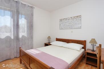 Családi apartmanok a tenger mellett Sevid, Trogir - 4286