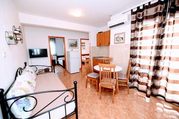 Rodinné apartmány u moře Sevid, Trogir - 4286