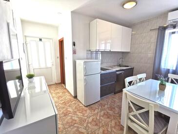 Rodinné apartmány u moře Sevid, Trogir - 4286