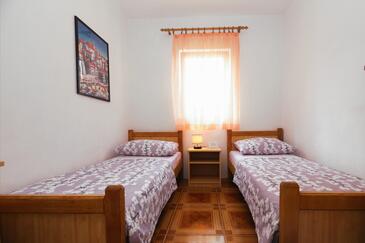 Family friendly seaside apartments Sevid, Trogir - 4286
