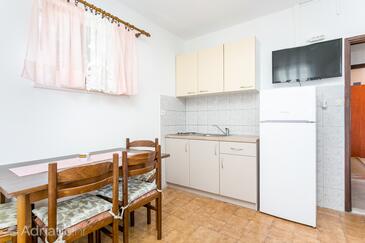 Apartmani uz more Sevid, Trogir - 4287