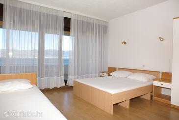 Apartments by the sea Slatine, Čiovo - 4294