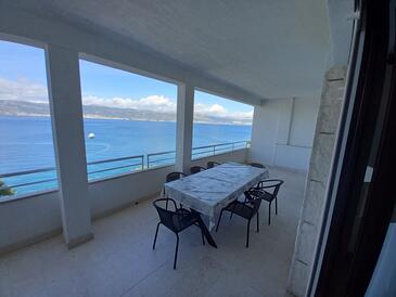 Apartments by the sea Slatine, Čiovo - 4294