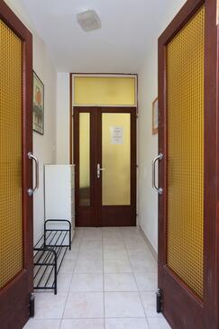 Apartmány s venkovními prostory Tisno, Severní Dalmácie
