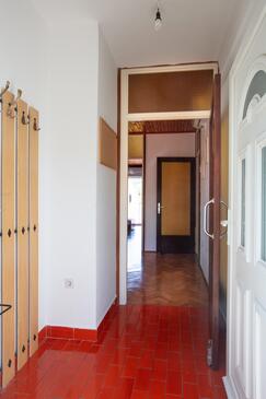 Apartmány s venkovními prostory Tisno, Severní Dalmácie