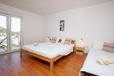 Apartmány s venkovními prostory Tisno, Severní Dalmácie