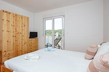 Apartmány s venkovními prostory Tisno, Severní Dalmácie