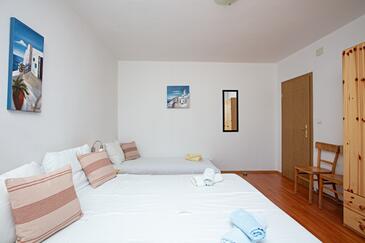 Apartmány s venkovními prostory Tisno, Severní Dalmácie