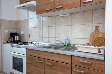 Apartmány s venkovními prostory Tisno, Severní Dalmácie