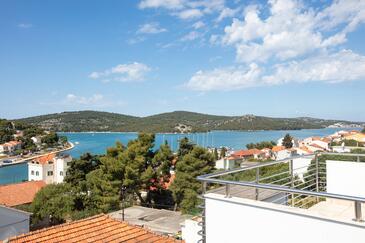 Apartmány s venkovními prostory Tisno, Severní Dalmácie