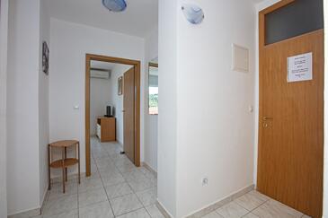 Apartmány s venkovními prostory Tisno, Severní Dalmácie