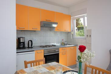 Apartmány s venkovními prostory Tisno, Severní Dalmácie