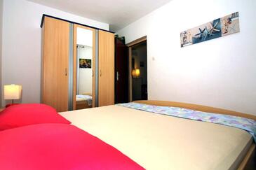 Apartmány s terasou Tisno, Severní Dalmácie