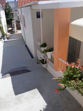 Apartmány s terasou Tisno, Severní Dalmácie