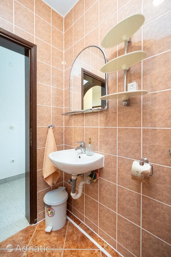 A-4305-a - Alloggi privati - Appartamenti e camere con parcheggio Zaravecchia - Biograd na Moru, Biograd