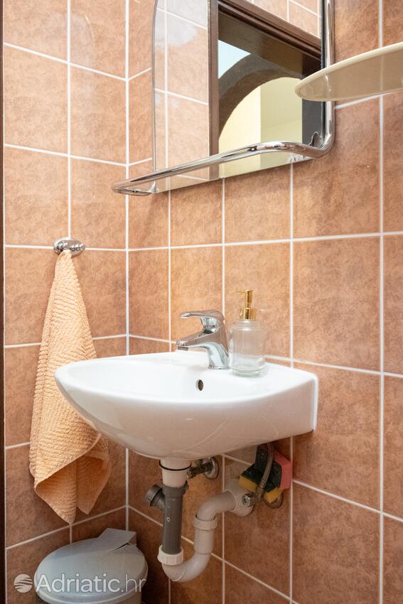 A-4305-a - Alloggi privati - Appartamenti e camere con parcheggio Zaravecchia - Biograd na Moru, Biograd