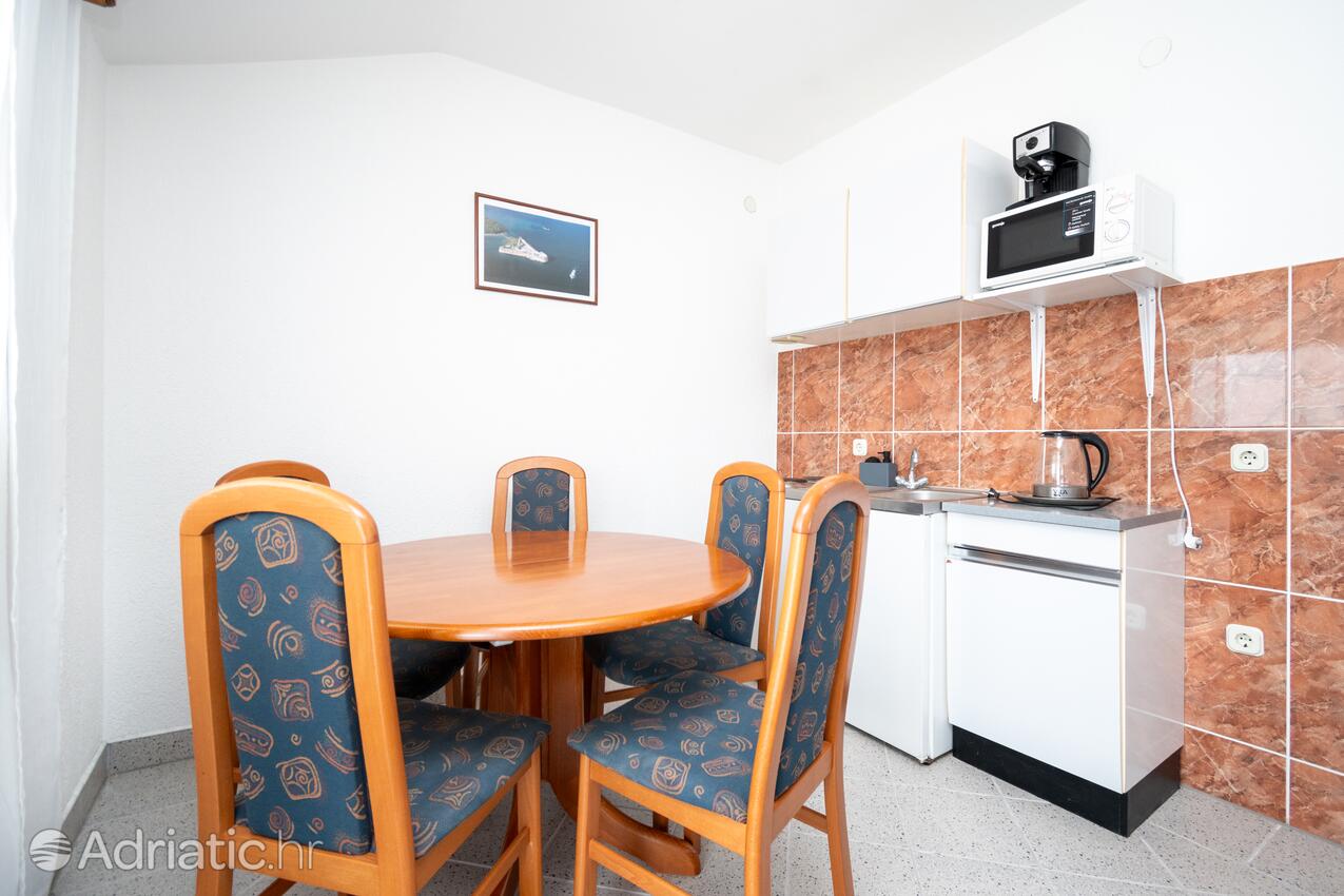 A-4305-a - Alloggi privati - Appartamenti e camere con parcheggio Zaravecchia - Biograd na Moru, Biograd