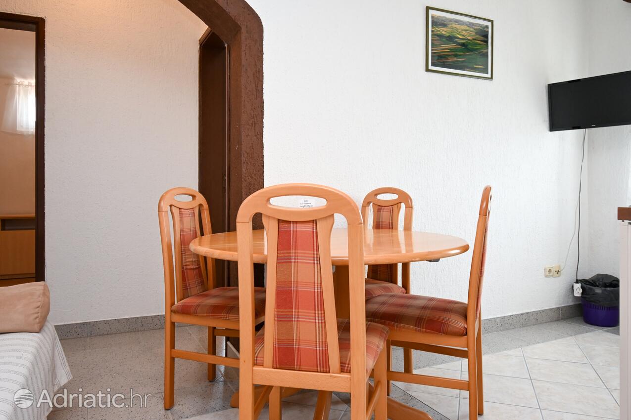 A-4305-b - Alloggi privati - Appartamenti e camere con parcheggio Zaravecchia - Biograd na Moru, Biograd