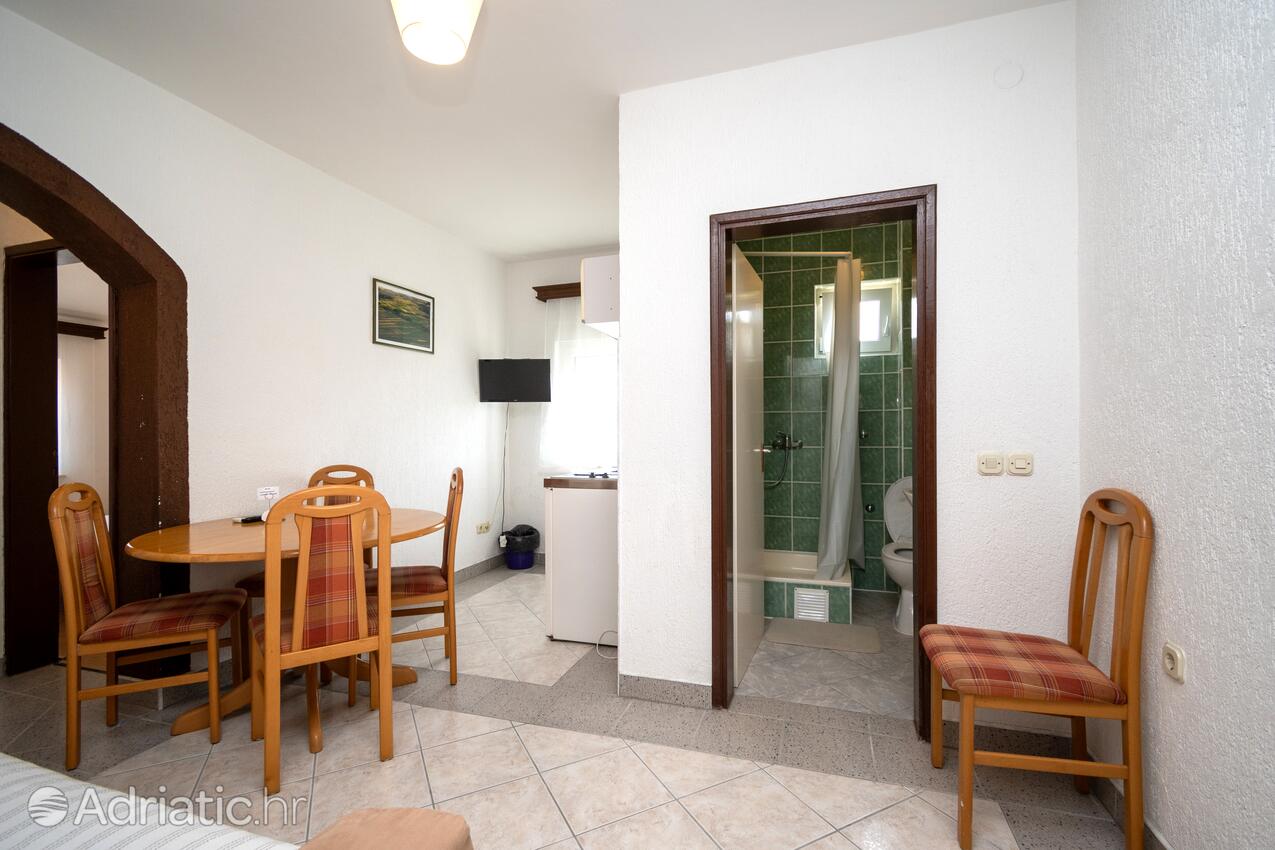 A-4305-b - Alloggi privati - Appartamenti e camere con parcheggio Zaravecchia - Biograd na Moru, Biograd