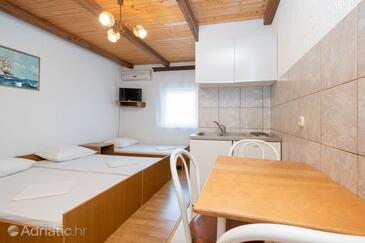 Apartments and rooms with parking space Biograd na Moru, Biograd - 4305