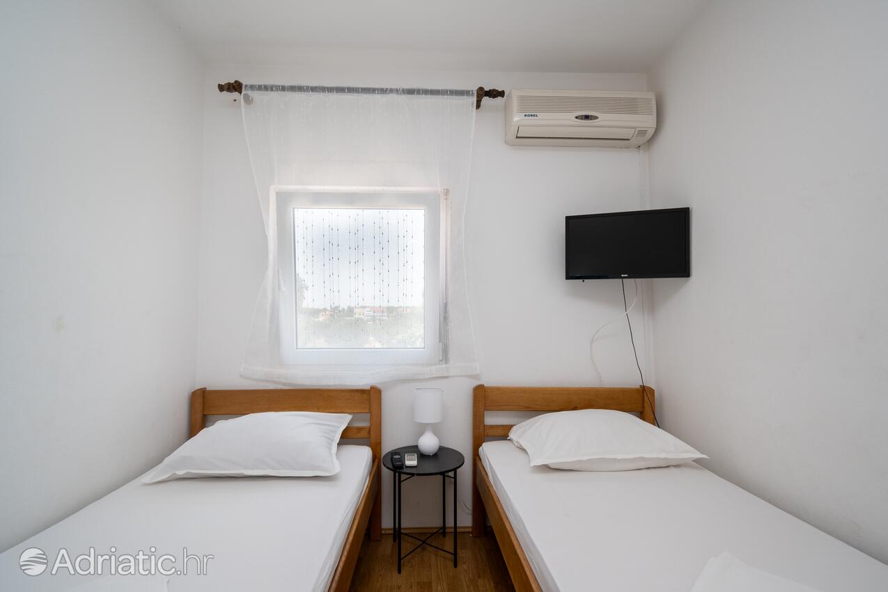 S-4305-b - Alloggi privati - Appartamenti e camere con parcheggio Zaravecchia - Biograd na Moru, Biograd