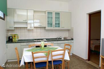 Apartamente lângă mare Arbanija, Ciovo - 4320