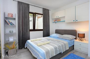 Apartments with parking space Mastrinka, Čiovo - 4324