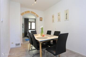 Apartamenty z parkingiem Mastrinka, Ciovo - 4324