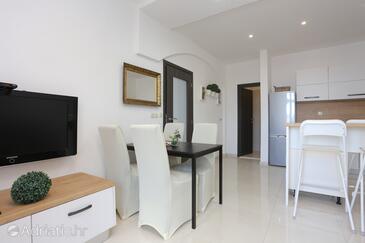 Apartamenty z parkingiem Mastrinka, Ciovo - 4324