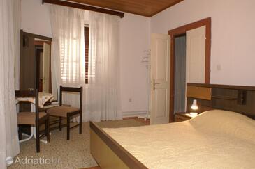 Nyaralóház a tenger mellett Korcula - 4336