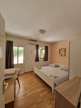 Apartmani uz more Korčula - 4349