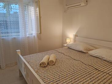 Apartments by the sea Lumbarda, Korčula - 4378