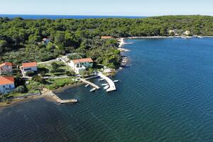 Apartments by the sea Veli Rat, Dugi otok - 438 - Adriatic.hr