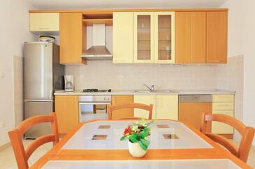 Holiday apartments Korčula - 4391