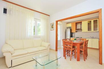 Holiday apartments Korčula - 4391