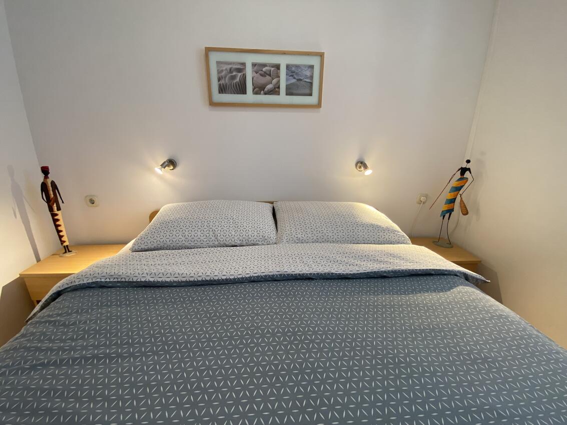 A-4393-a - Private accommodation - Apartments by the sea Lumbarda, Korčula