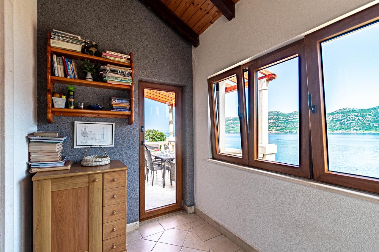 A-4432-b - Private accommodation - Apartments by the sea Tri Žala, Korčula