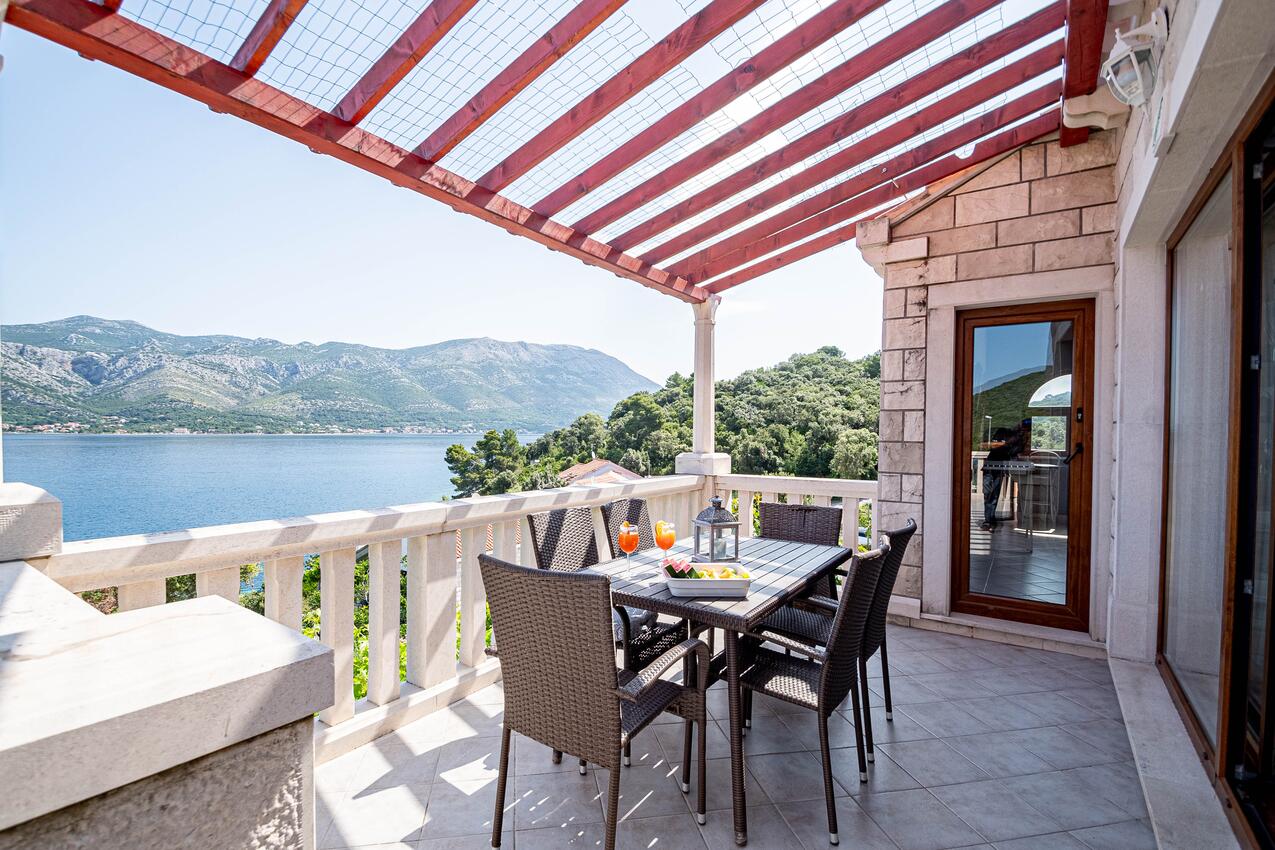 A-4432-b - Private accommodation - Apartments by the sea Tri Žala, Korčula