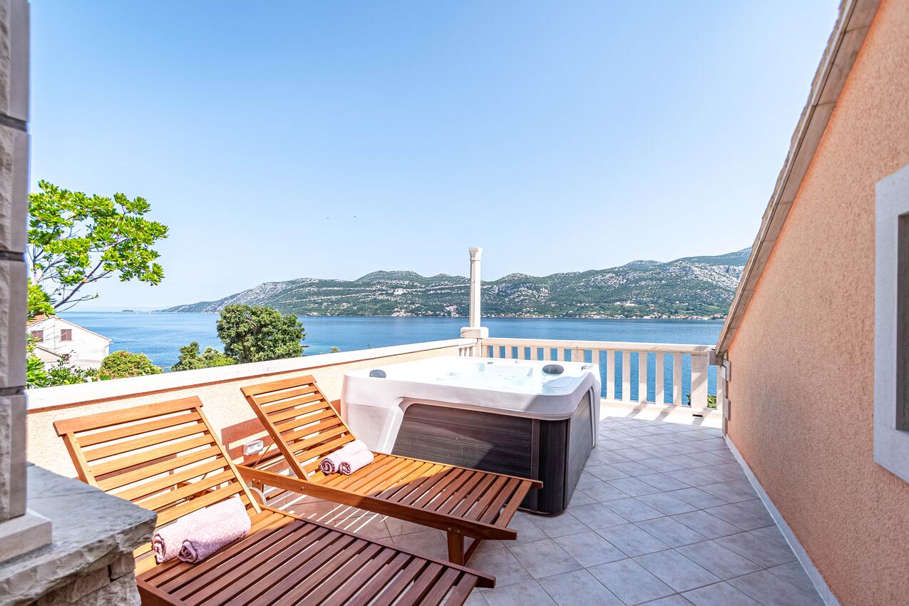 A-4432-b - Private accommodation - Apartments by the sea Tri Žala, Korčula