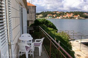 Apartments by the sea Lumbarda, Korčula - 4435