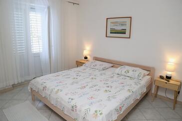 Apartments by the sea Lumbarda, Korčula - 4446