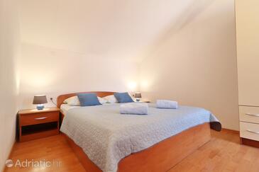 Apartments by the sea Vela Luka, Korčula - 4449