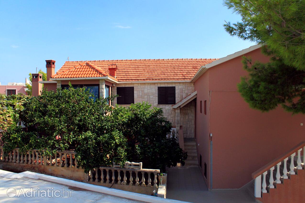Property - Apartments with a parking space Zavalatica, Korčula