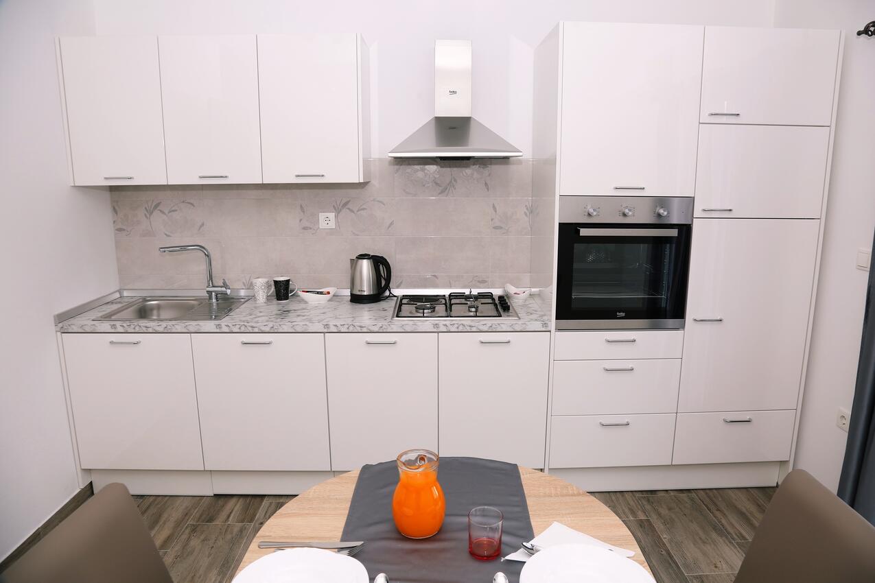 A-4459-b - Private accommodation - Apartments with a parking space Zavalatica, Korčula