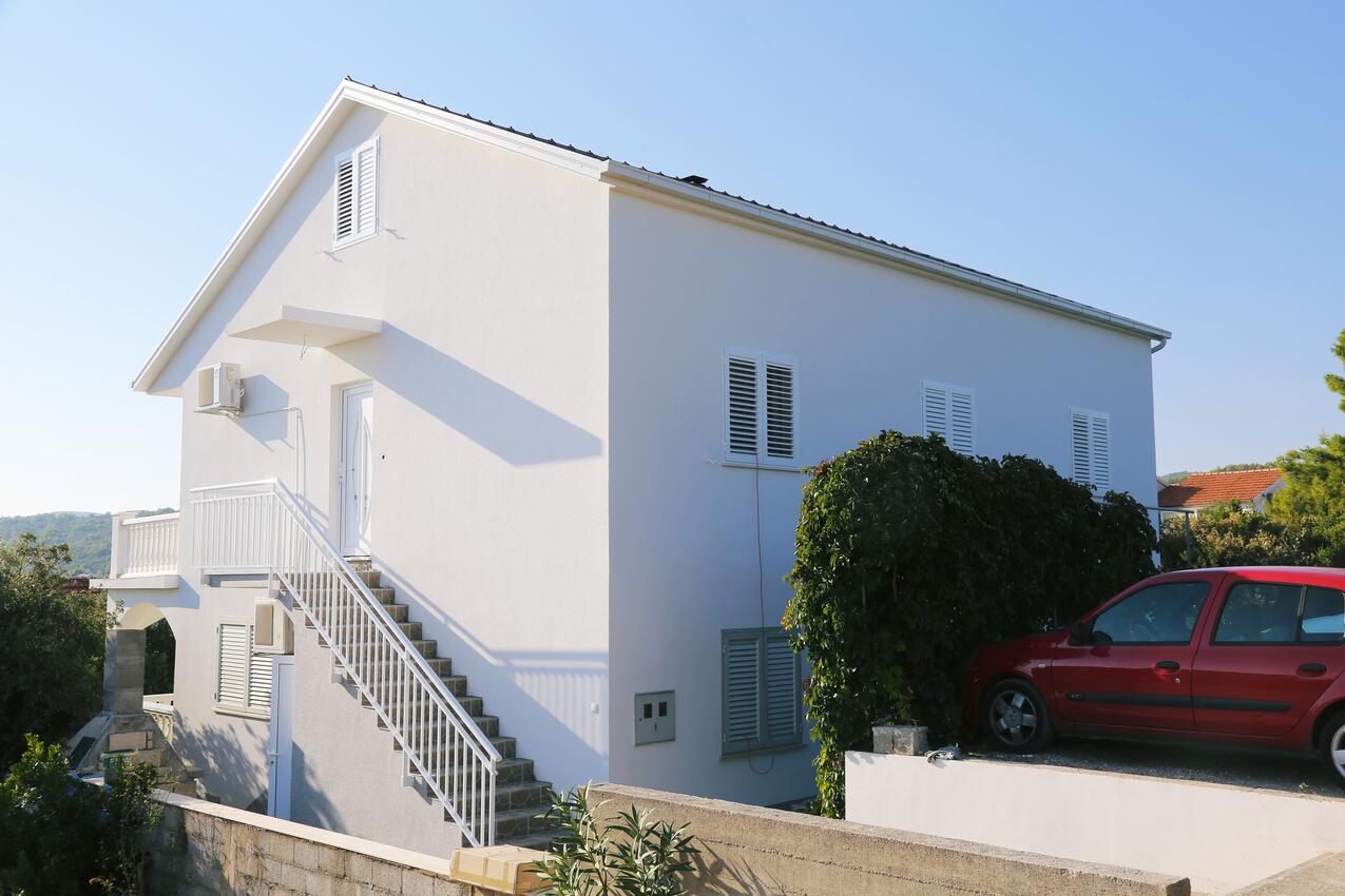 Property - Apartments with a parking space Zavalatica, Korčula