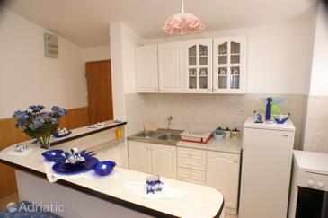 Apartments by the sea Karbuni, Korčula - 4465