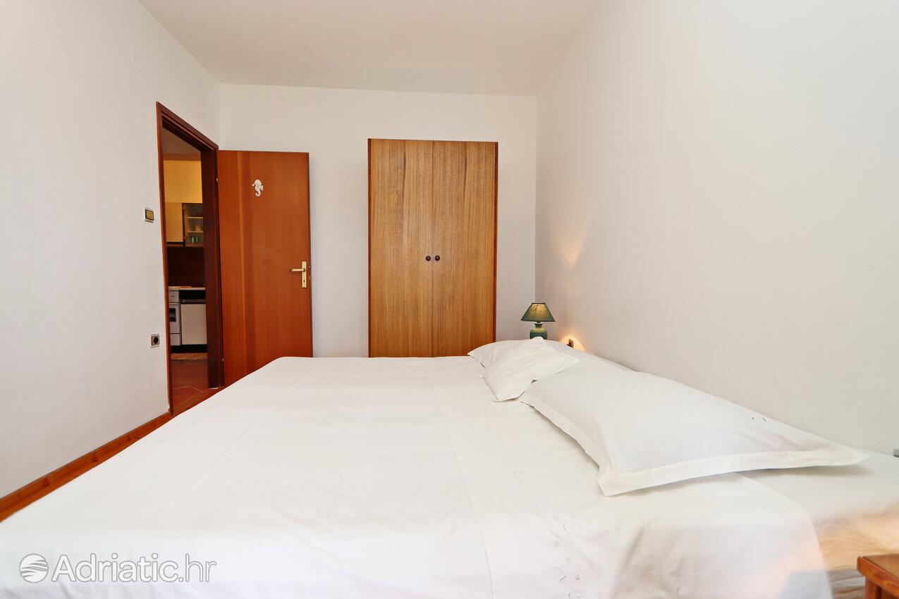A-4484-a - Private accommodation - Apartments by the sea Prižba, Korčula